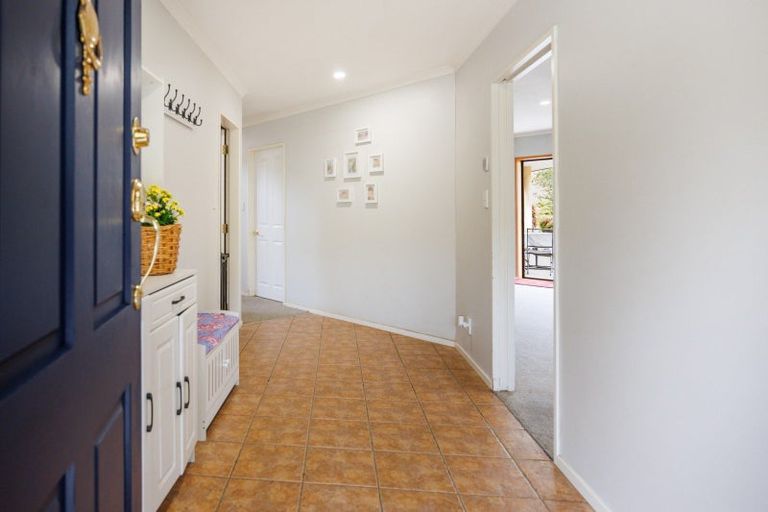 Photo of property in 46 Turitea Road, Fitzherbert, Palmerston North, 4472