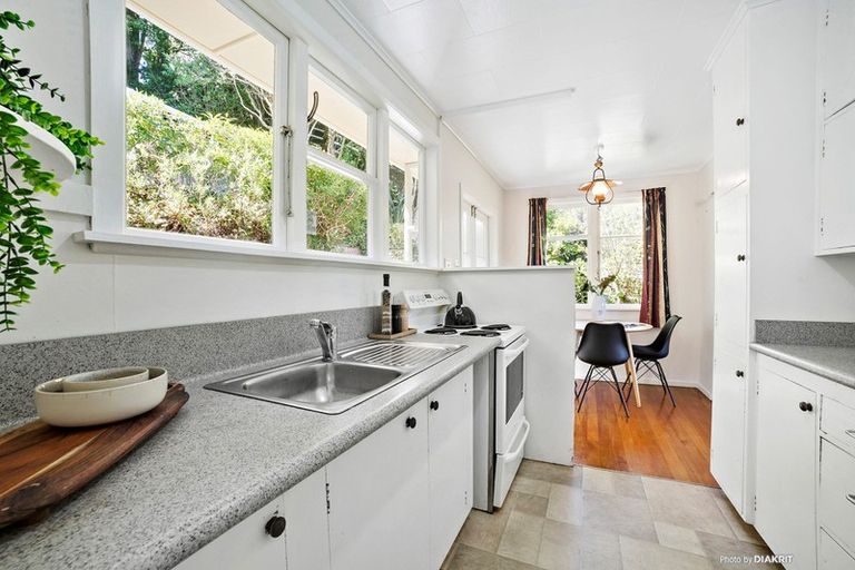 Photo of property in 38 Bedford Street, Northland, Wellington, 6012