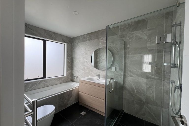 Photo of property in 30 Monstedt Terrace, Windsor Park, Auckland, 0632
