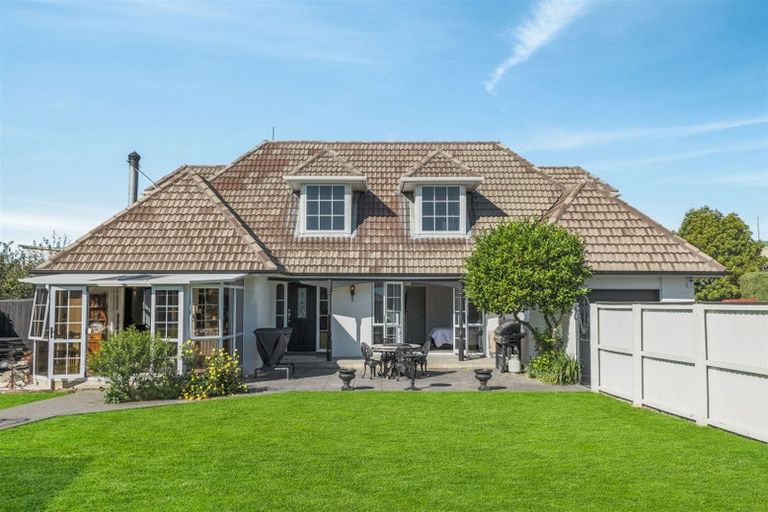 Photo of property in 688b Main North Road, Belfast, Christchurch, 8051