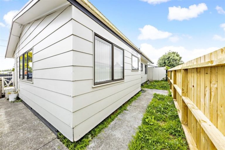 Photo of property in 1/41 Station Road, Takanini, 2112