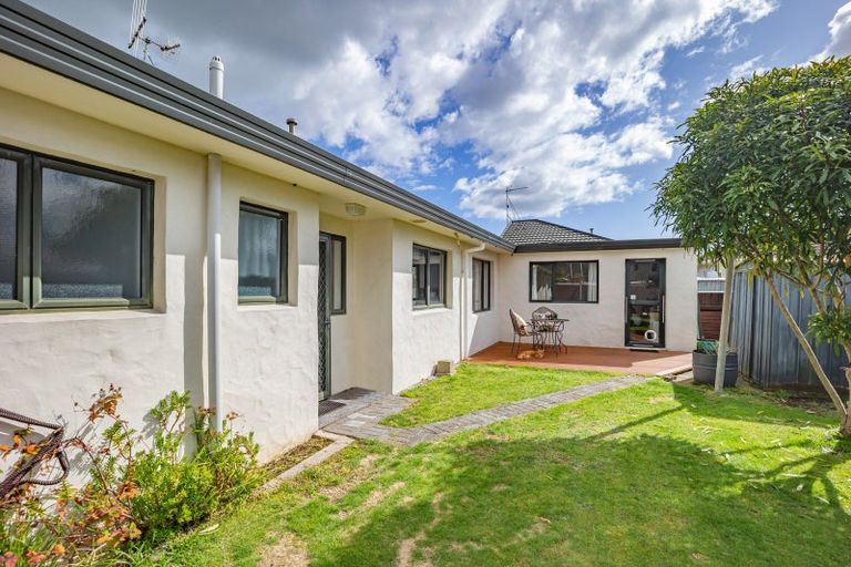 Photo of property in 174b Bartholomew Road, Levin, 5510