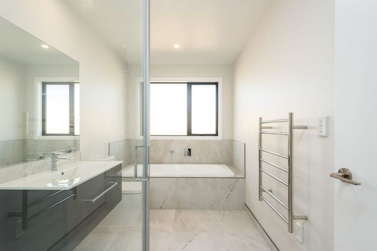 Photo of property in 21 One Haruru Street, Cambridge, 3493