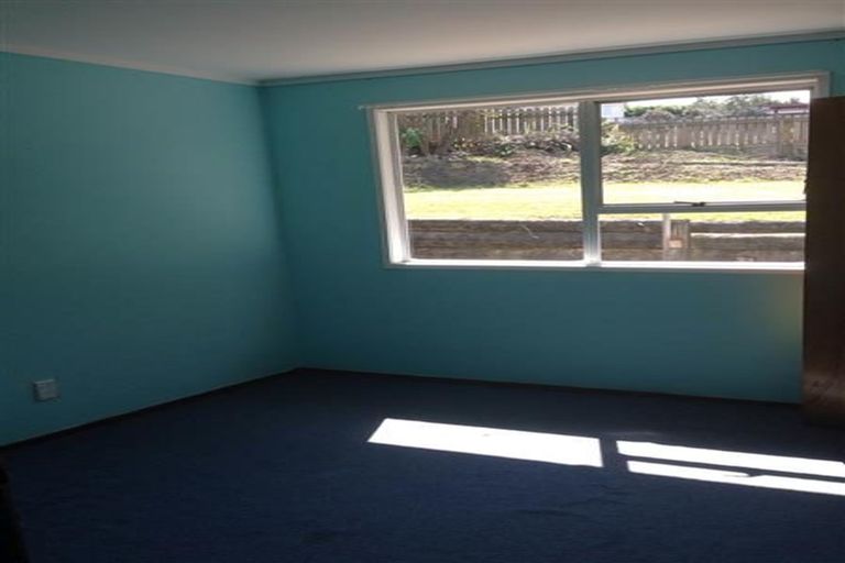 Photo of property in 34 Glenbervie Crescent, Massey, Auckland, 0614