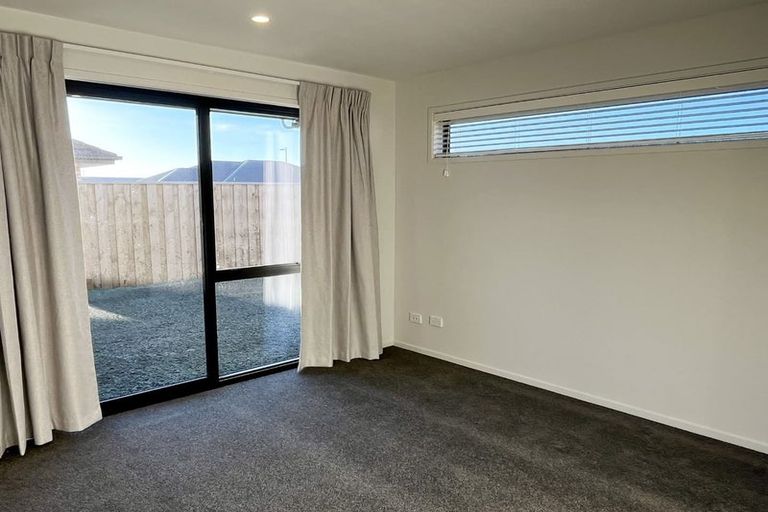 Photo of property in 10 Mccahon Lane, Rolleston, 7615