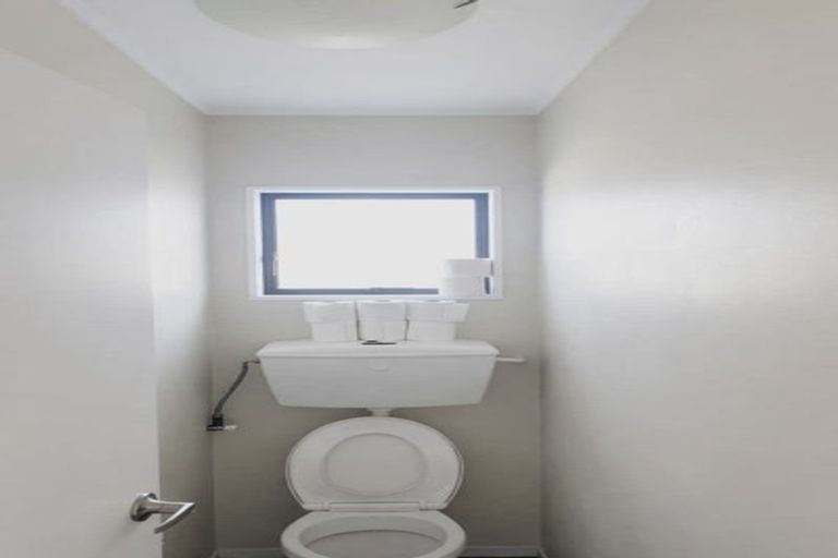 Photo of property in 88a Ennis Avenue, Pakuranga Heights, Auckland, 2010
