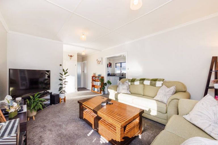 Photo of property in 4 Milton Street, Roslyn, Palmerston North, 4414