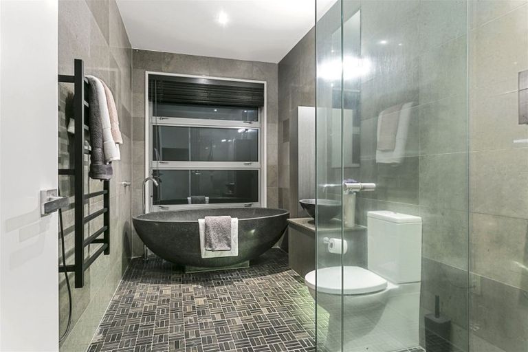 Photo of property in 6 Kerema Way, Schnapper Rock, Auckland, 0632