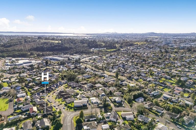 Photo of property in 2 Anna Lane, Glen Eden, Auckland, 0602
