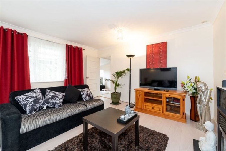 Photo of property in 12a Rosier Road, Glen Eden, Auckland, 0602