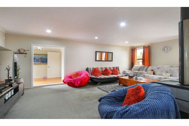 Photo of property in 33 Metcalfe Road, Ranui, Auckland, 0612