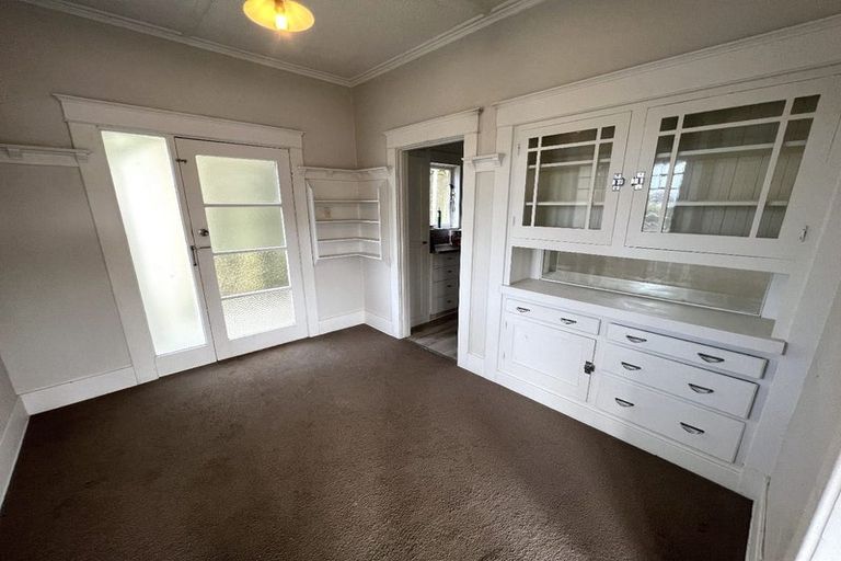 Photo of property in 2 Milne Terrace, Island Bay, Wellington, 6023