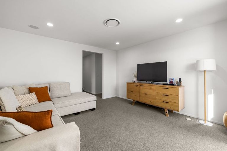 Photo of property in 2 Jardine Place, Marshland, Christchurch, 8051