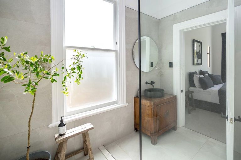 Photo of property in 250 Main Street, Greytown, 5712