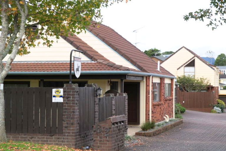 Photo of property in 62f Wellington Street, Howick, Auckland, 2014