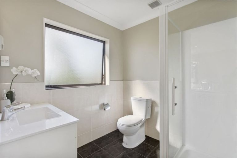 Photo of property in 48 Priestley Drive, Bucklands Beach, Auckland, 2014