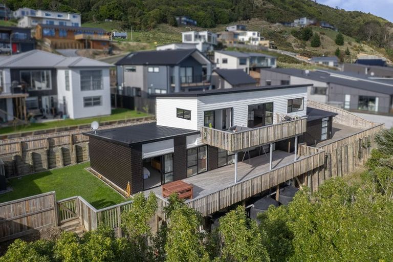 Photo of property in 94 Kotare Street, Waikanae, 5036