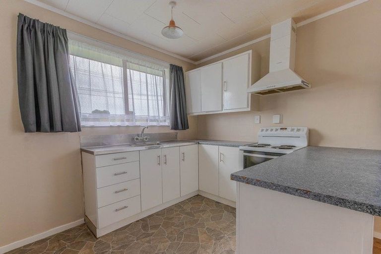 Photo of property in 29 Carson Street, Castlecliff, Whanganui, 4501