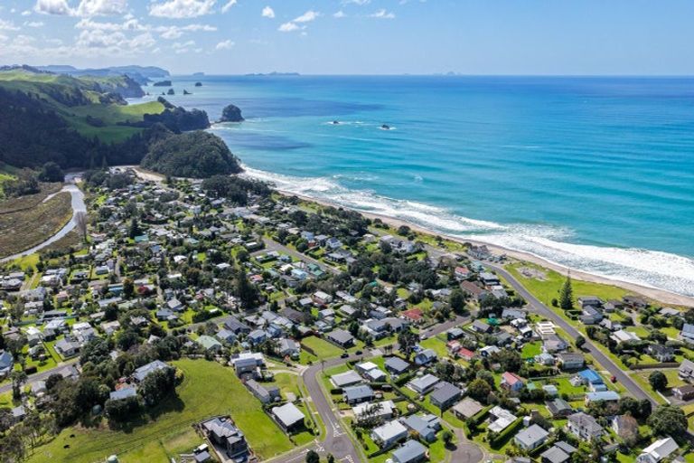 Photo of property in 10 Whiritoa Beach Road, Whiritoa, Whangamata, 3691