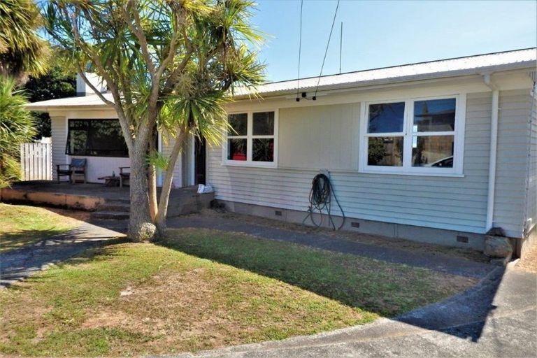 Photo of property in 9 Te Anau Place, Glenview, Hamilton, 3206