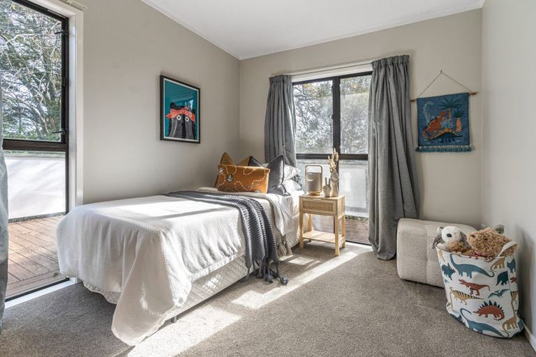 Photo of property in 3 Tranquil Glade, Hillcrest, Auckland, 0627