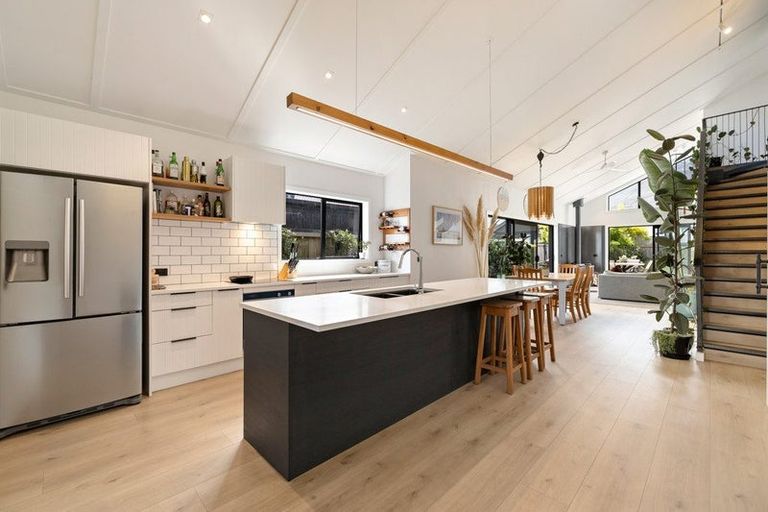 Photo of property in 6 Shepherd Road, Jacks Point, Queenstown, 9371