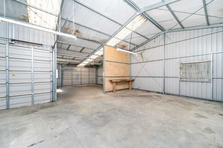 Photo of property in 140 Aokautere Drive, Fitzherbert, Palmerston North, 4410