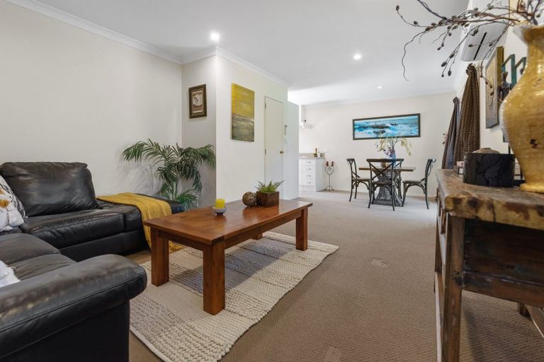 Photo of property in 4 Molyneux Place, Welcome Bay, Tauranga, 3112