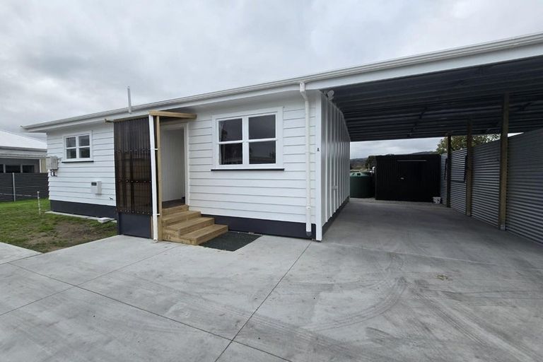 Photo of property in 1/42 Stanley Road, Glenfield, Auckland, 0629