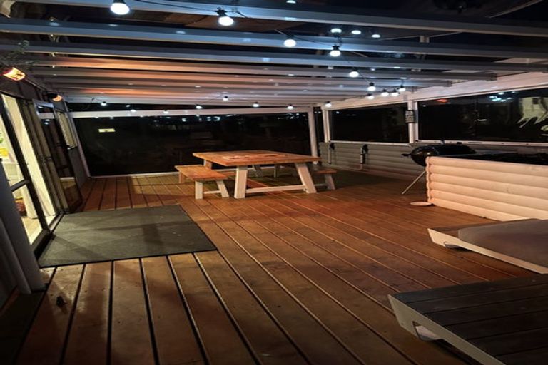 Photo of property in 1/160 Glamorgan Drive, Torbay, Auckland, 0630