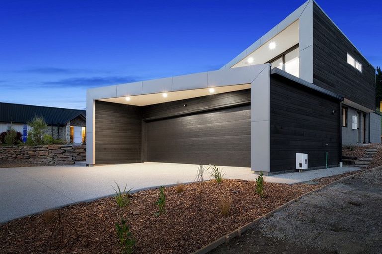 Photo of property in 58 Forest Heights, Wanaka, 9305