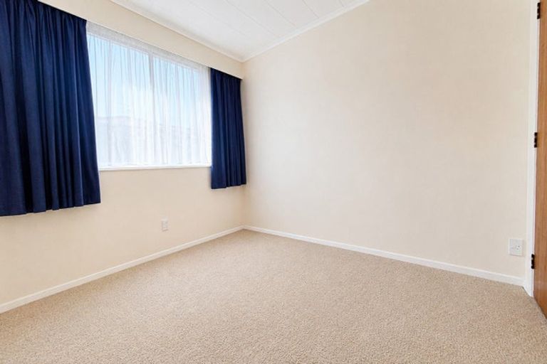 Photo of property in 1b Horoeka Street, Stokes Valley, Lower Hutt, 5019