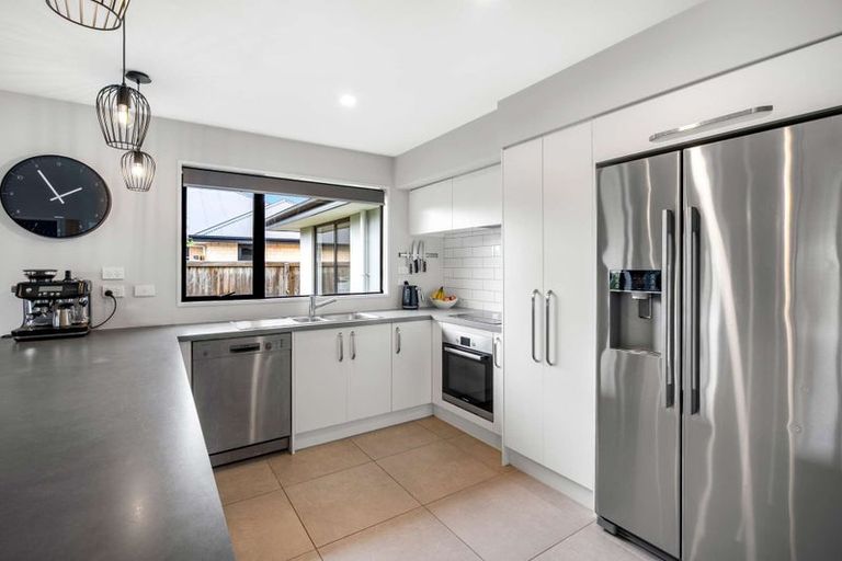 Photo of property in 51 Watkins Drive, Rangiora, 7400