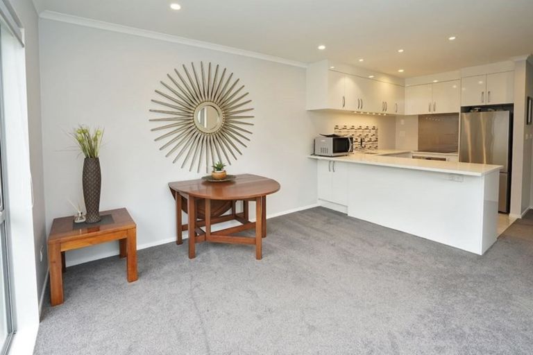 Photo of property in 13u2 Crosher Place, Silverdale, Hamilton, 3216
