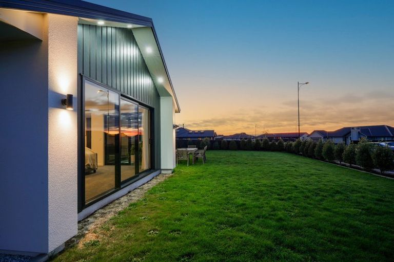 Photo of property in 6 Chatham Rise, Seaward Bush, Invercargill, 9812