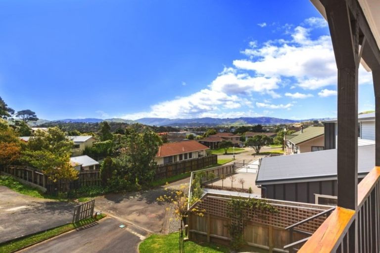 Photo of property in 14 Longitude Place, Whitby, Porirua, 5024