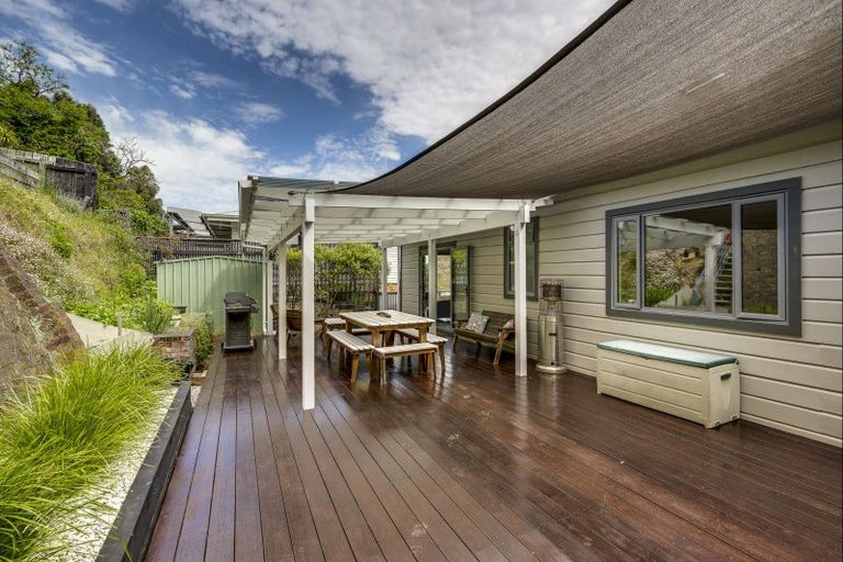 Photo of property in 49 Chaucer Road, Hospital Hill, Napier, 4110