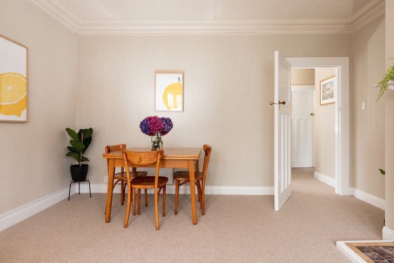 Photo of property in Pukehinau Flats, 4/1 Brooklyn Road, Mount Cook, Wellington, 6011