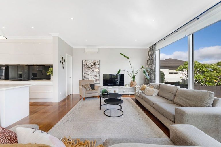 Photo of property in 8 Verley Rise, East Tamaki Heights, Auckland, 2016