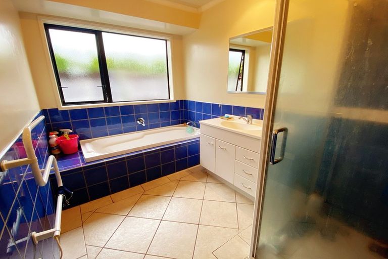 Photo of property in 16 Milbrook Place, Chartwell, Hamilton, 3210