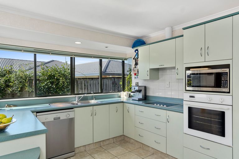Photo of property in 1 Kochia Avenue, Pyes Pa, Tauranga, 3112