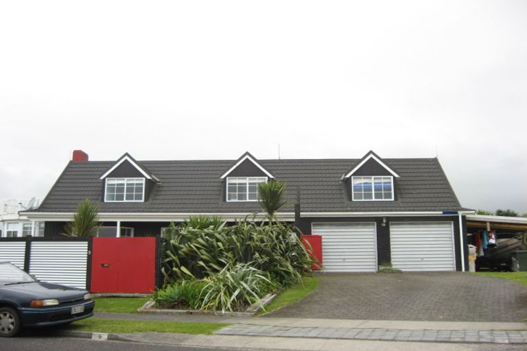 Photo of property in 9 Russell Drive, Oakura, 4314