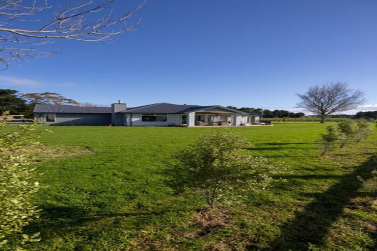 Photo of property in 1 Ashgrove Lane, Ashhurst, Palmerston North, 4470