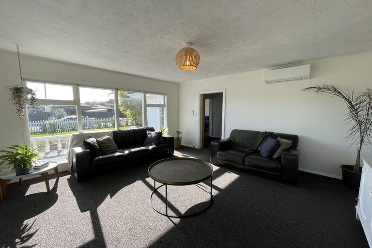 Photo of property in 1 Chester Place, Taradale, Napier, 4112