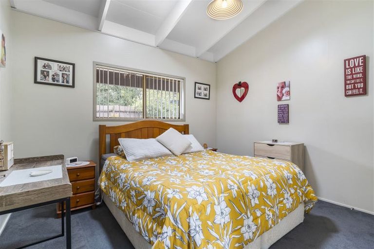 Photo of property in 1/39 Miltonia Avenue, Te Atatu South, Auckland, 0610