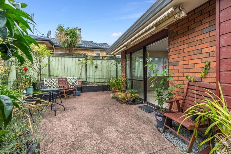 Photo of property in 2/6 Arthur Road, Hillpark, Auckland, 2102