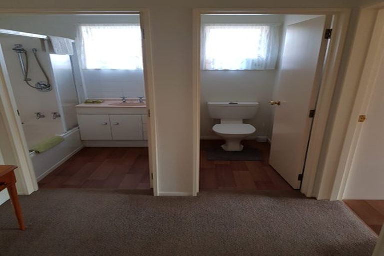 Photo of property in 15 Honeysuckle Place, Northcote, Christchurch, 8052