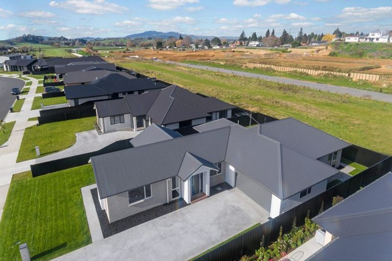 Photo of property in 52 Oak Ridge Drive, Te Awamutu, 3800