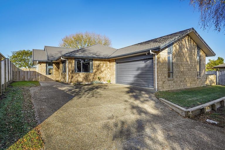 Photo of property in 13 Bishopsworth Way, Huntington, Hamilton, 3210