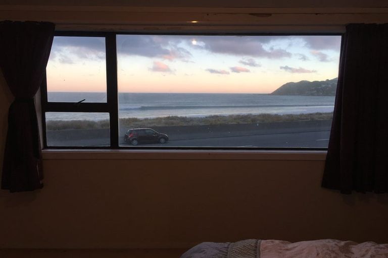 Photo of property in 30f2 Lyall Parade, Lyall Bay, Wellington, 6022